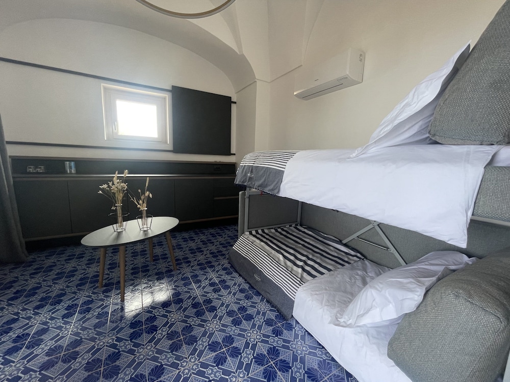 

Milano - Pantelleria - Kirani Resort