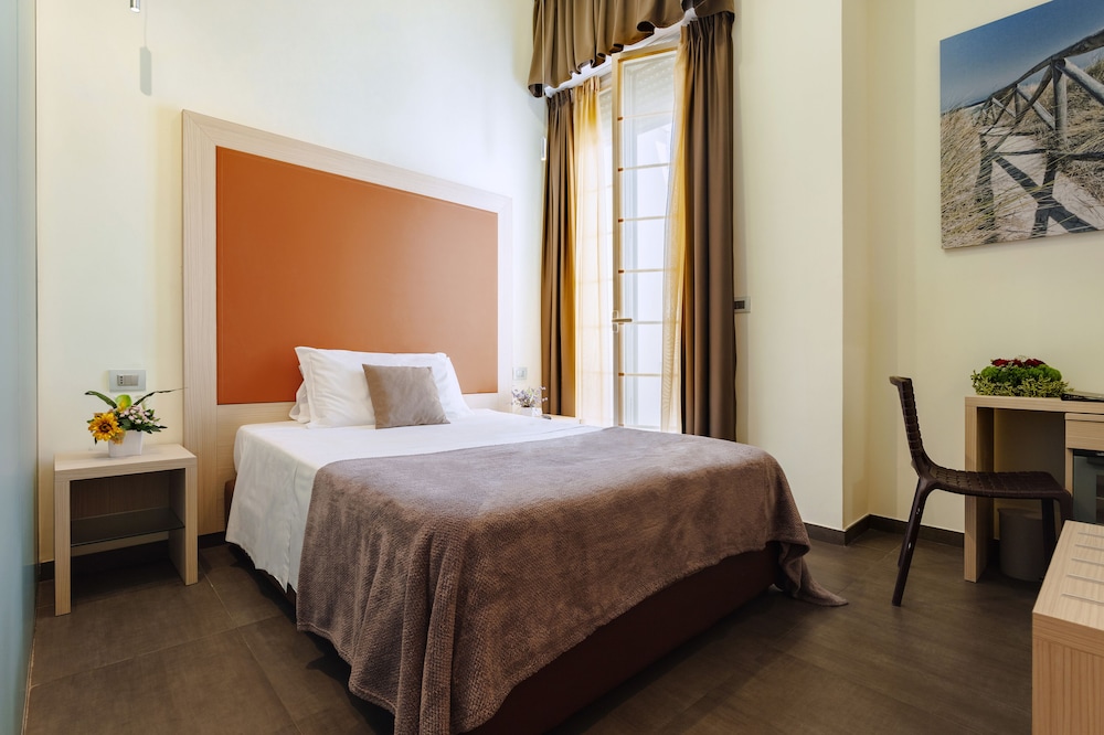 

Genova - Gallipoli - Hotel 33 Baroni