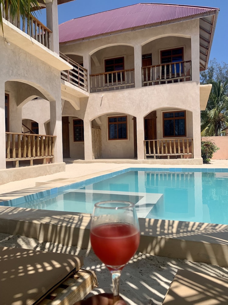 

Milano - Jambiani, Zanzibar - Chokoro House