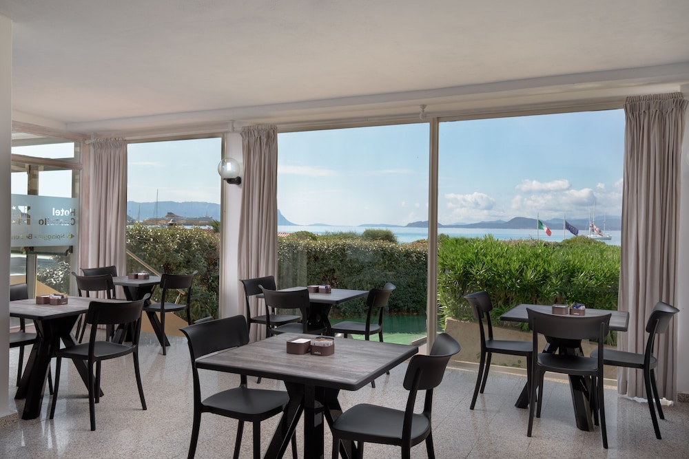 

Napoli - Golfo Aranci - Hotel Castello