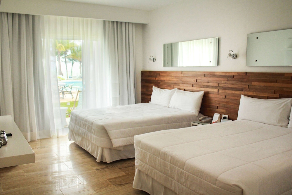 

Bologna - Cabarete - Viva Tangerine by Wyndham, A Trademark All Inclusive