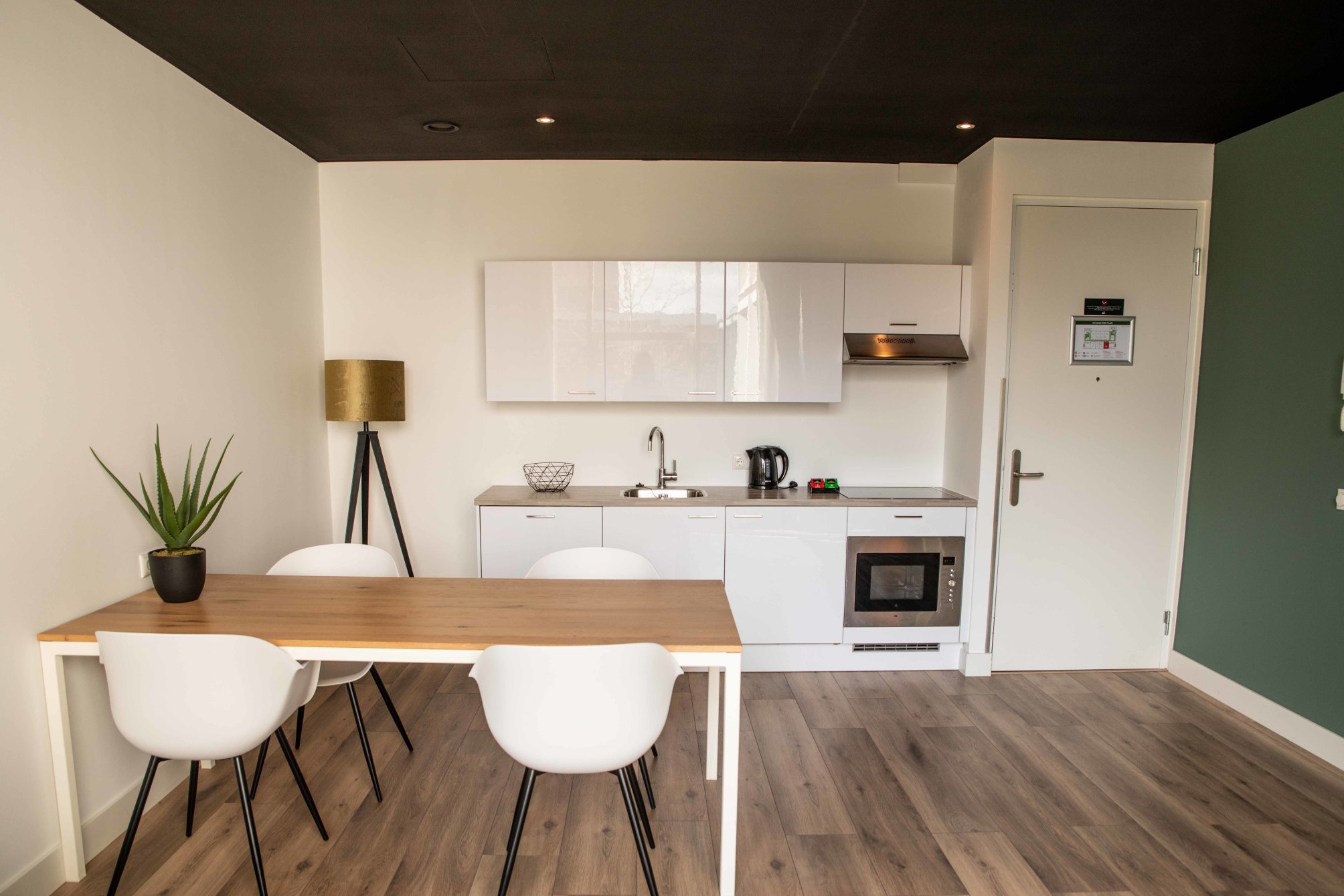 

Cagliari - Amsterdam - Hotel2Stay