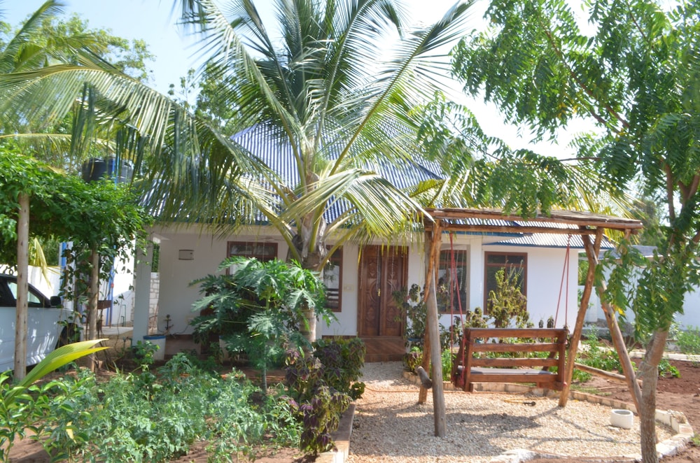 

Bari - Kendwa - Fukuchani Inn Hotel