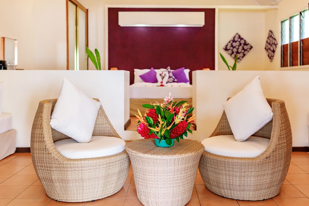 

Bari - Lautoka - Belo Vula Resort
