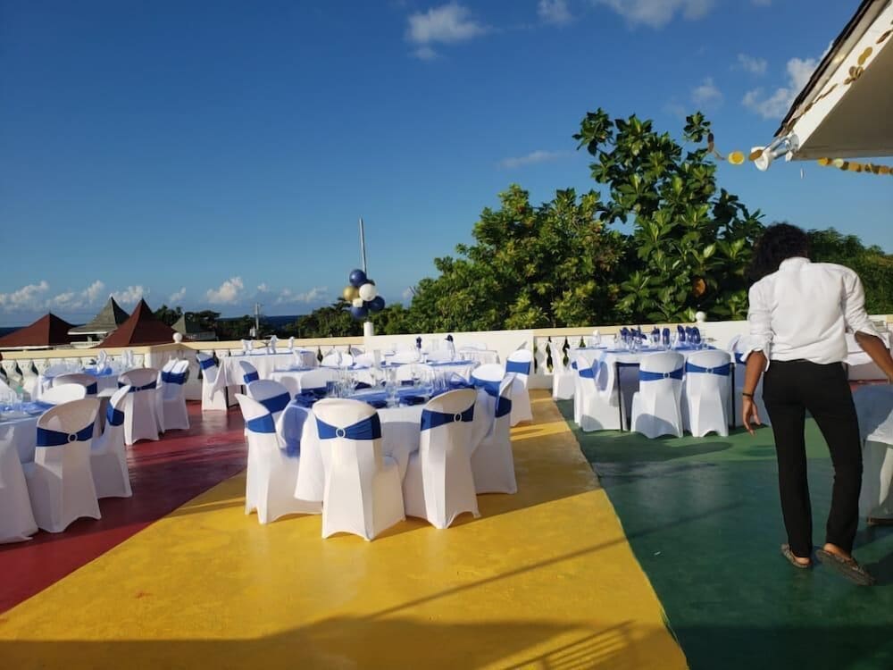 

Napoli - Negril - Dela de-Rose Guest House negril Jamaica