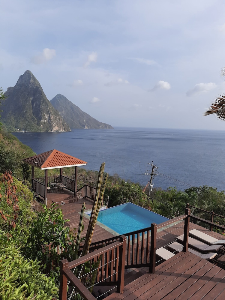 

Roma - Soufriere - Moringa Villa