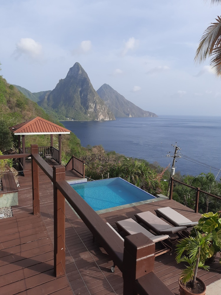 

Milano - Soufriere - Moringa Villa