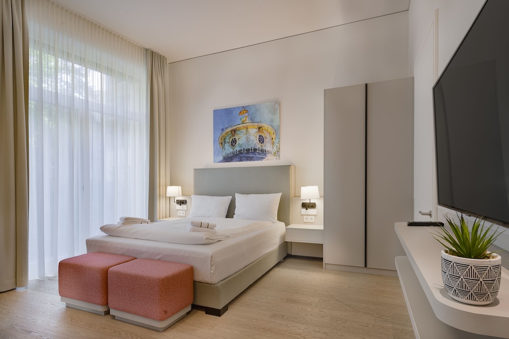 

Bari - Schwielowsee - Elisapart - Apartments am Sommerschloss