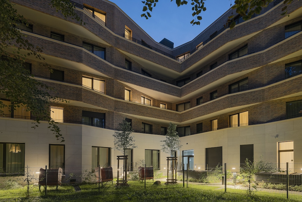 

Bologna - Schwielowsee - Elisapart - Apartments am Sommerschloss