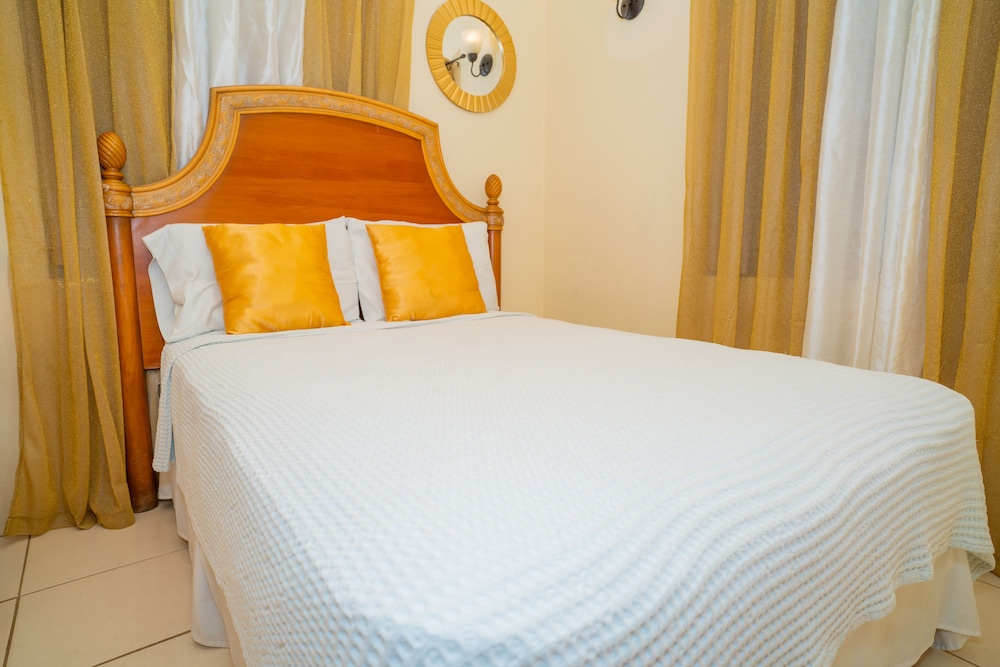 

Bologna - Antigua e Barbuda, Caraibi - Connie's Comfort Suites