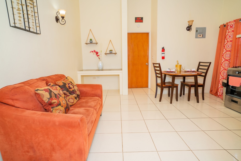 

Roma - St. John's - Connie's Comfort Suites
