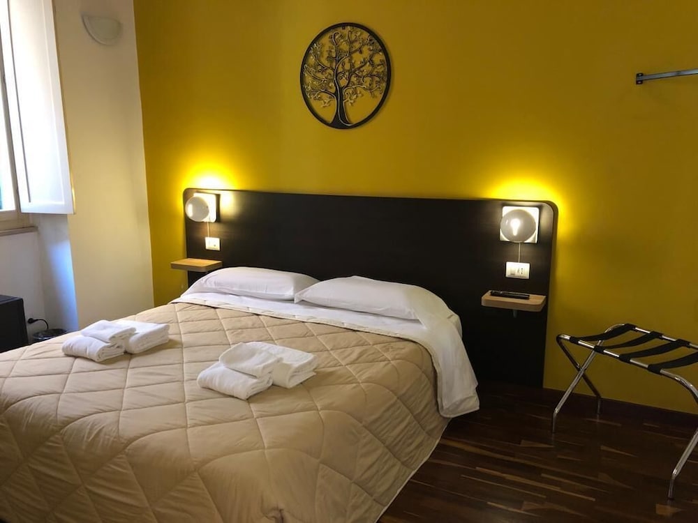 

Milano - Matera - Il Piccolo Albergo Matera