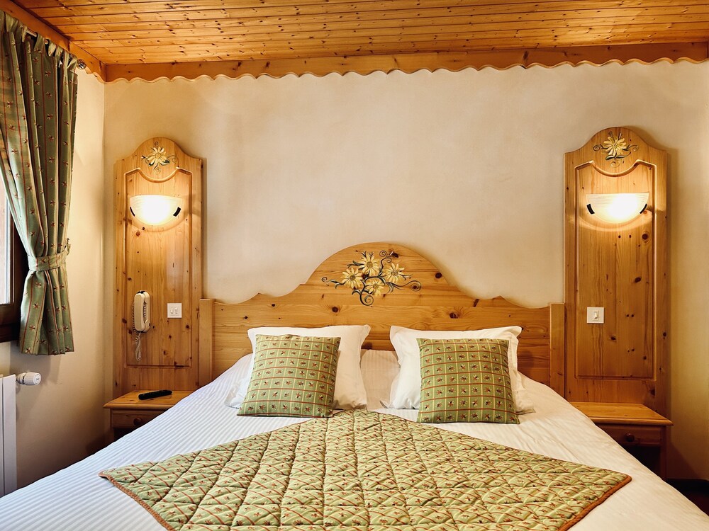

Napoli - Morzine - Hameau des Prodains - Hôtel