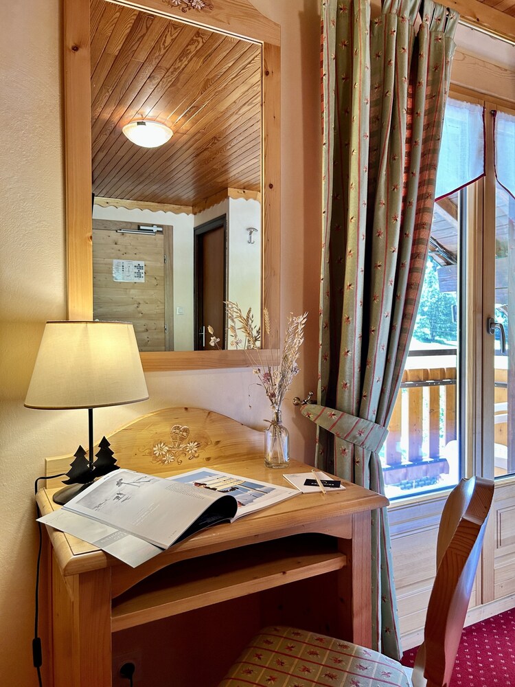 

Roma - Champéry - Hameau des Prodains - Hôtel