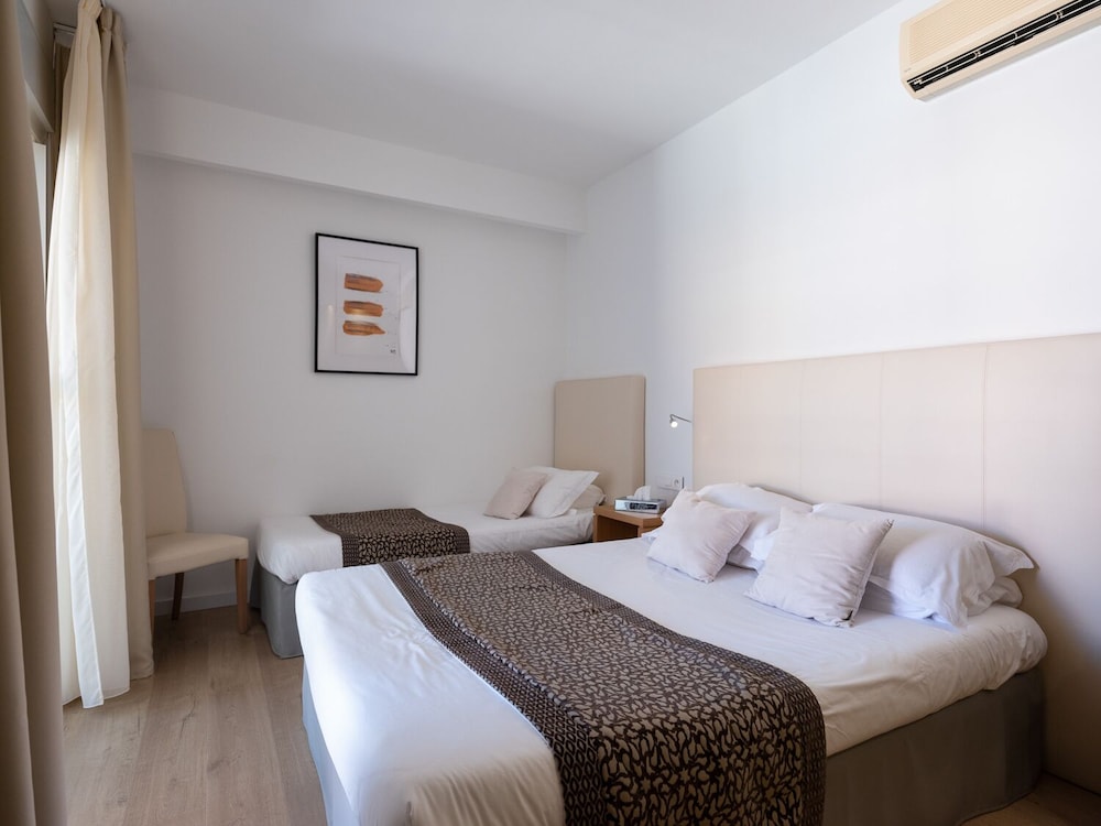 

Bologna - Calvi - Hotel Revellata & Spa