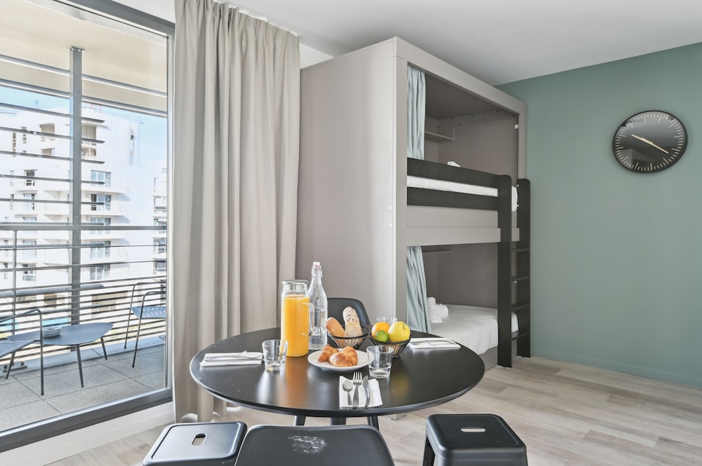 

Catania - Colombes - All Suites Appart Hotel Paris Ouest Colombes