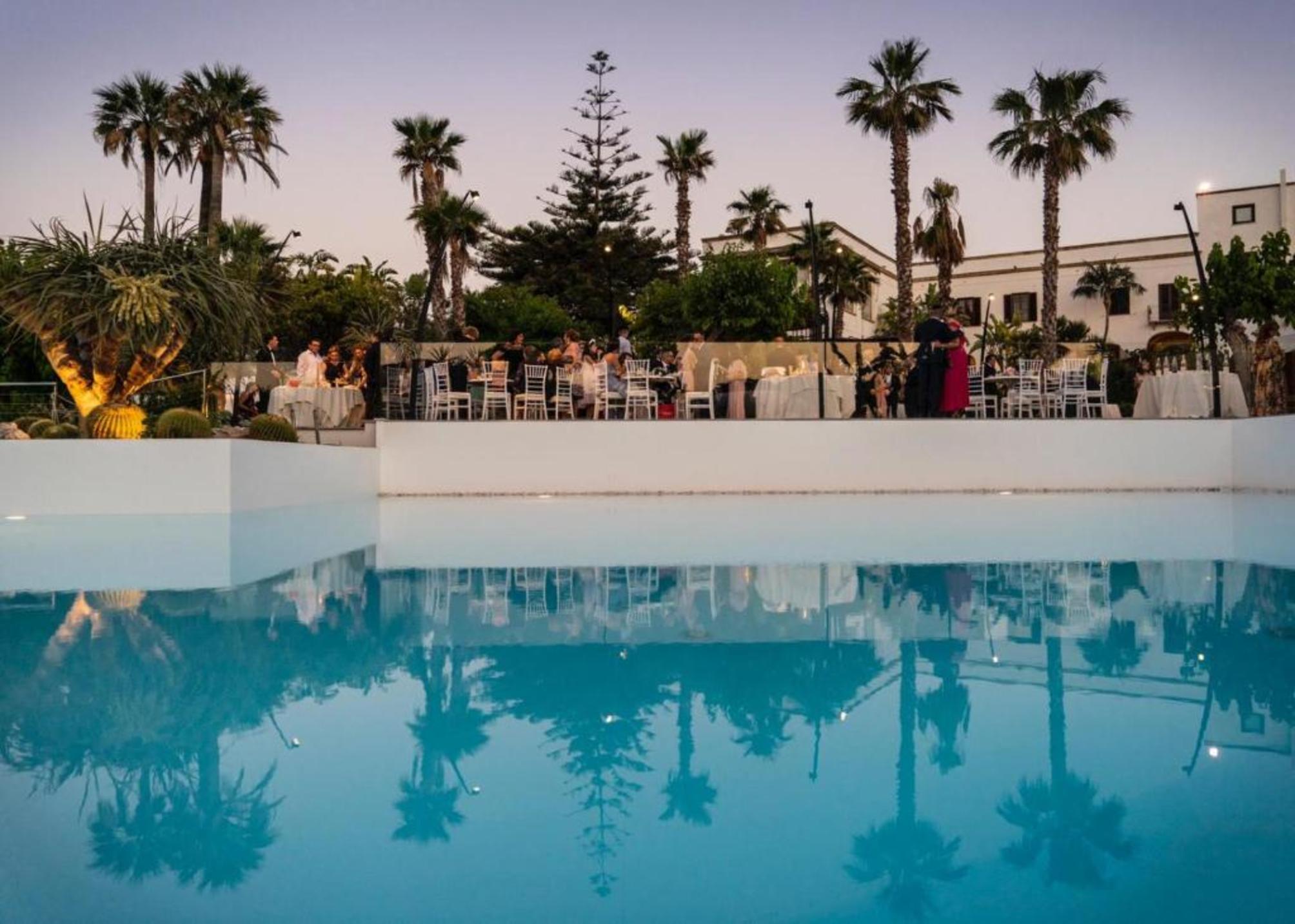 

Bologna - Marsala - Villa Favorita Hotel & Events