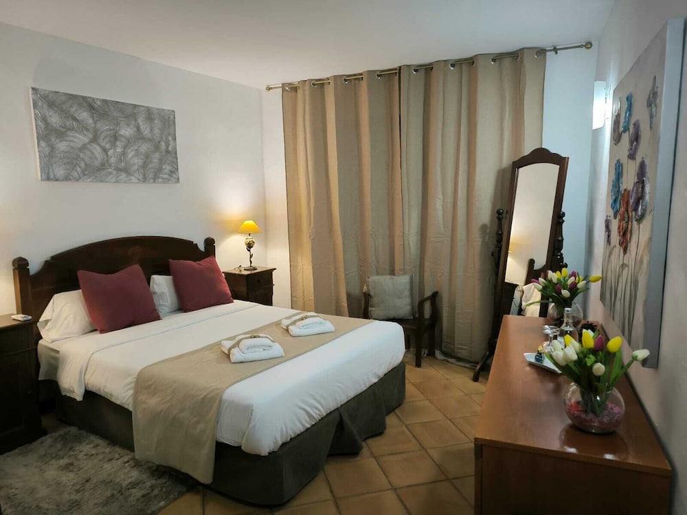 

Bologna - Puerto de Güimar - Hotel Rural La Raya 1866