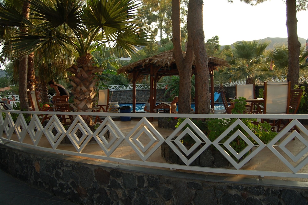 

Bologna - Isole Eolie, Sicilia - Hotel Al Togo
