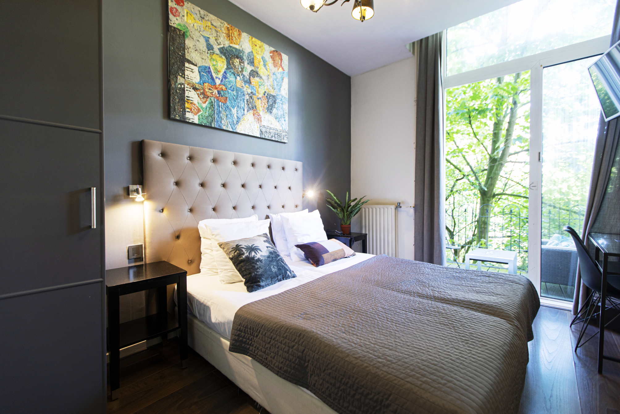 

Reggio Calabria - Amsterdam - Quentin England Hotel