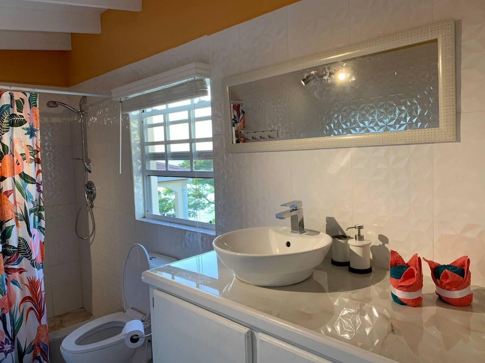 

Roma - Soufriere - Story Villa, 2 Bedrooms With Mountain & Ocean View