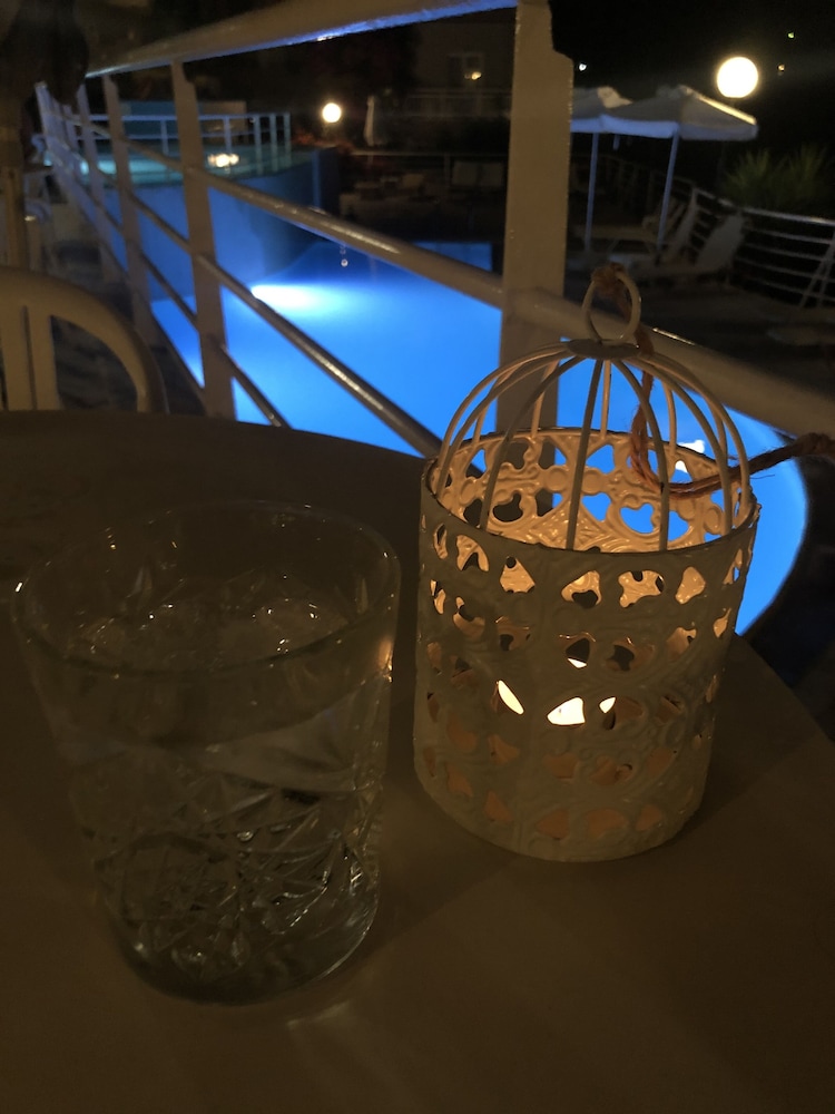 

Verona - Agia Pelagia - Creta - Pelagia Bay Hotel
