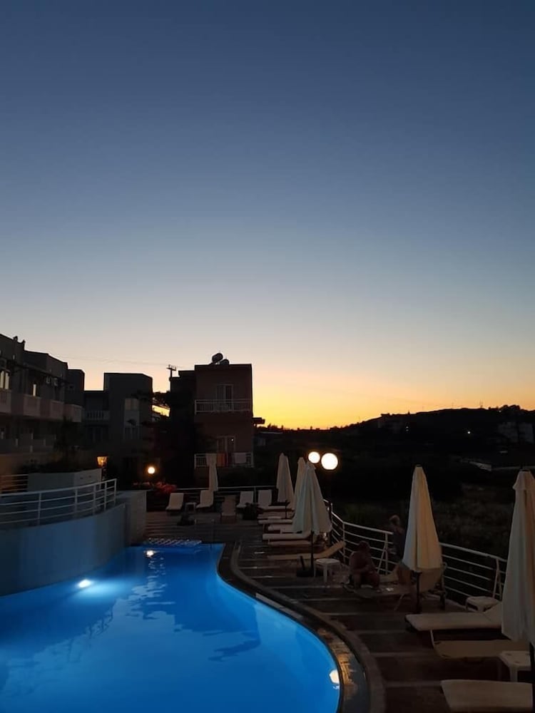 

Venezia - Agia Pelagia - Creta - Pelagia Bay Hotel