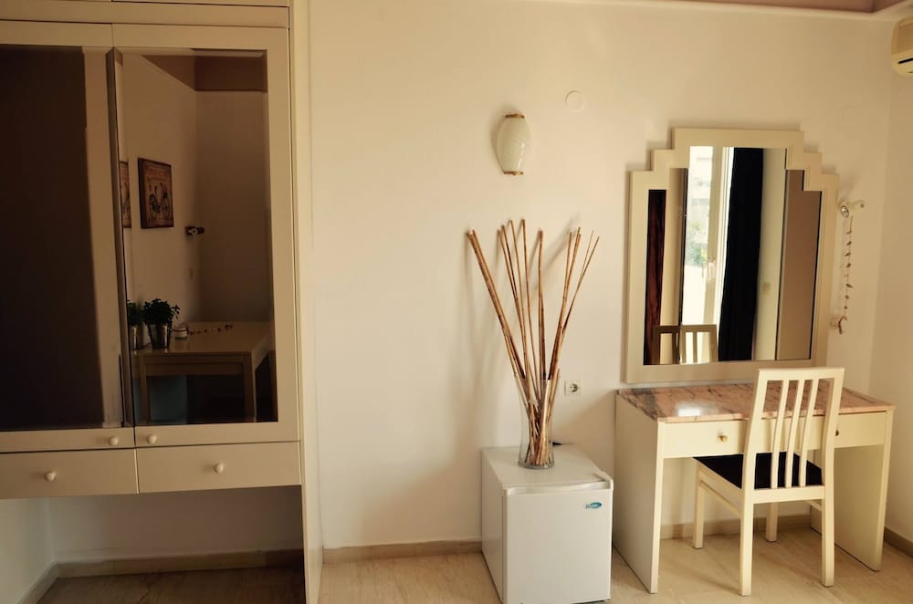 

Milano - Agia Pelagia - Creta - Pelagia Bay Hotel