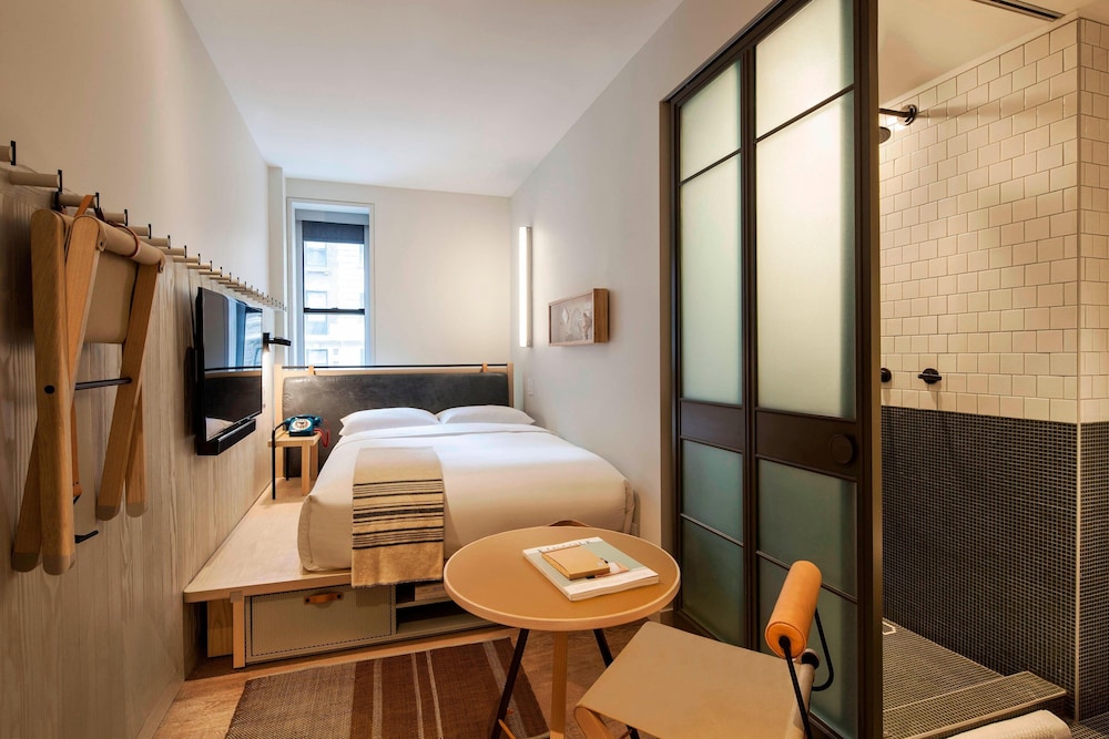 

Venezia - Long Island City - MOXY NYC Times Square