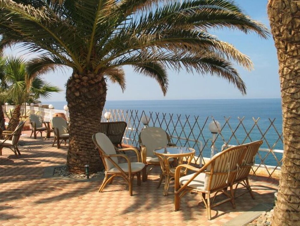 

Brindisi - Rethymno - Europa Resort Hotel