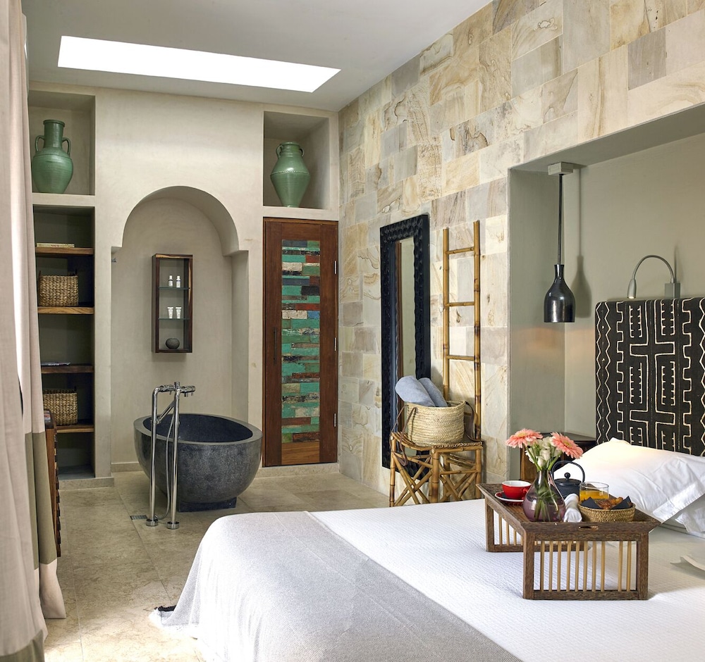 

Roma - Playa es Figueral - The Giri Residence Hotel & Spa