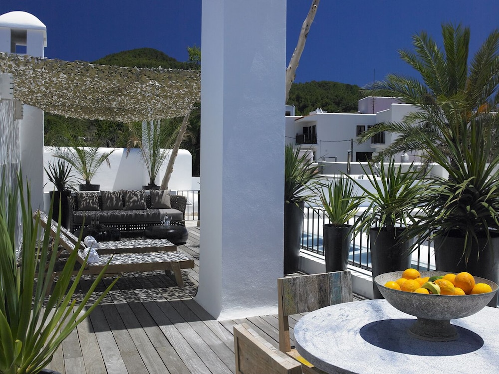 

Milano - Sant Joan de Labritja - The Giri Residence Hotel & Spa