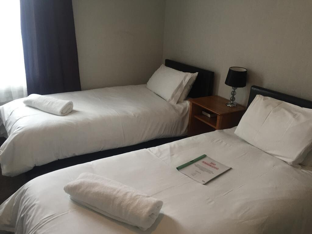 

Milano - Southport - Albert & Victoria Hotel