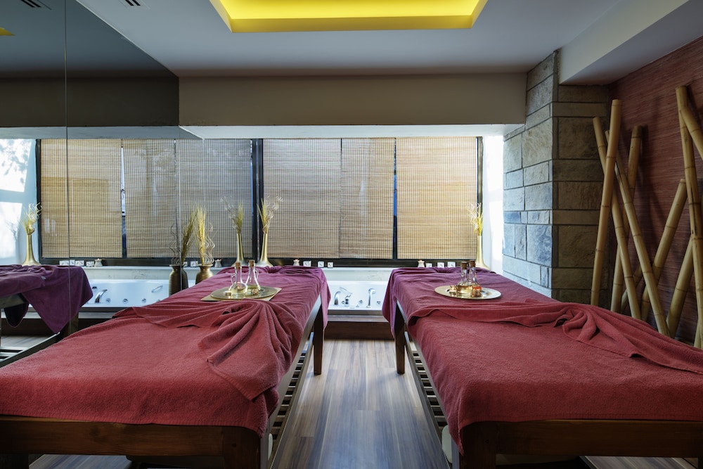 

Milano - Güvercinlik - Green Bay Resort & Spa