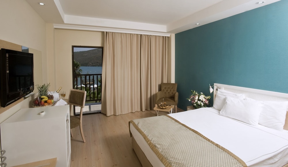 

Milano - Güvercinlik - Green Bay Resort & Spa