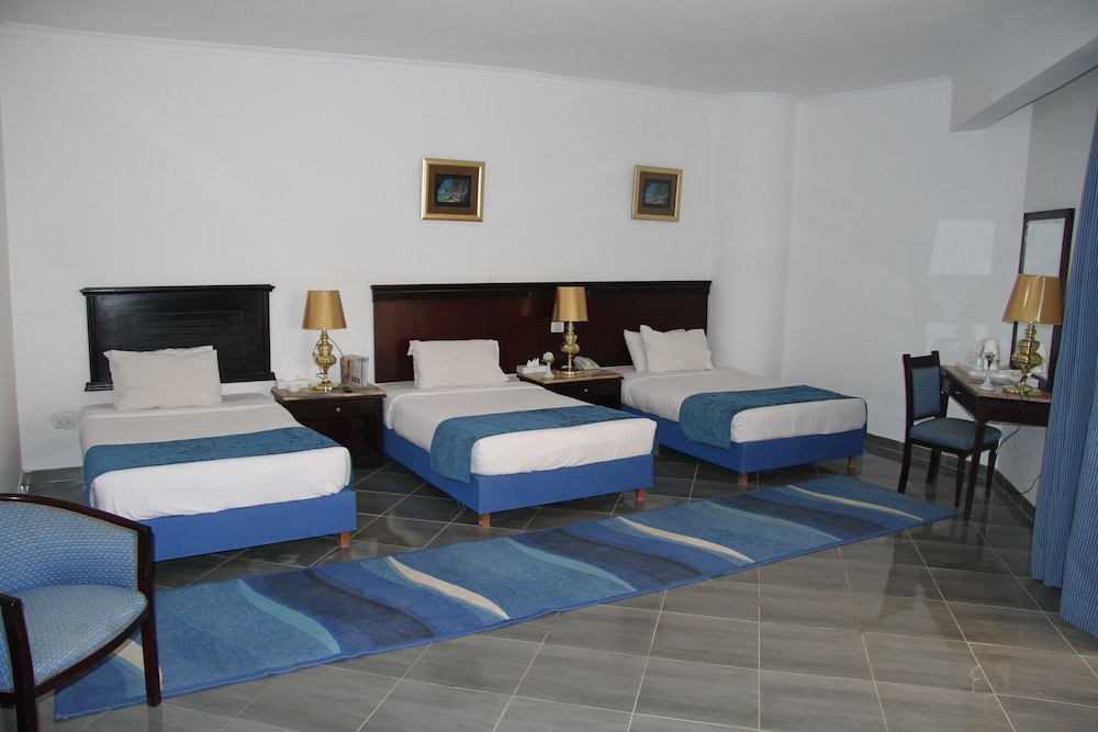 

Palermo - Sahl Hasheesh - White Valley Palace