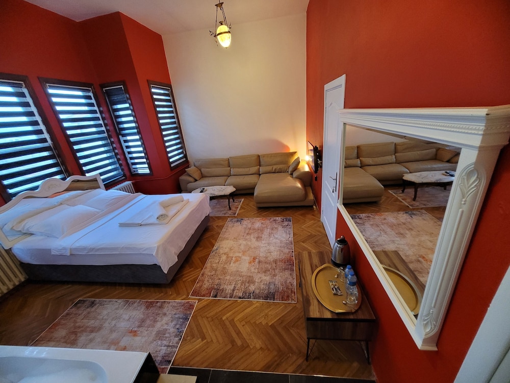 

Bologna - Bursa - Sarı Köşk Butik Otel