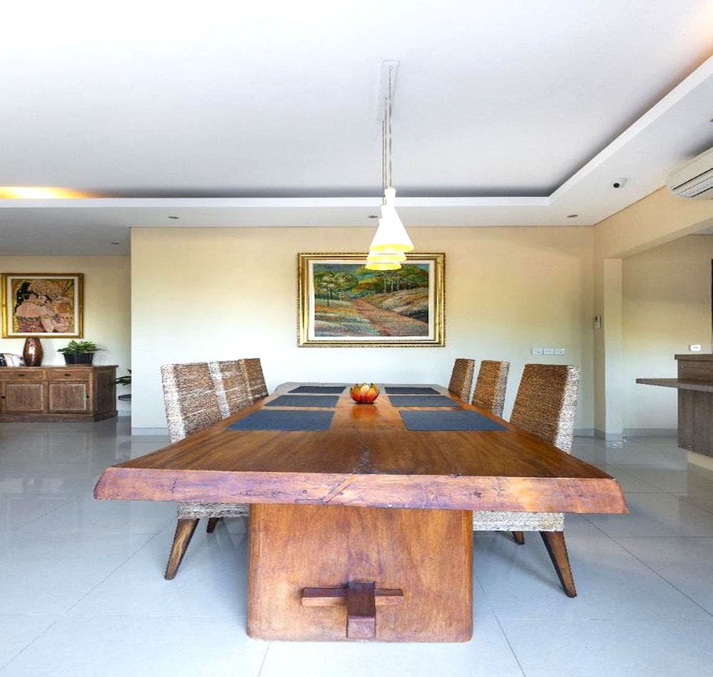 

Milano - Kerobokan - Elegant 6 Bedrooms Luxury Villa Near Pandawa Beach