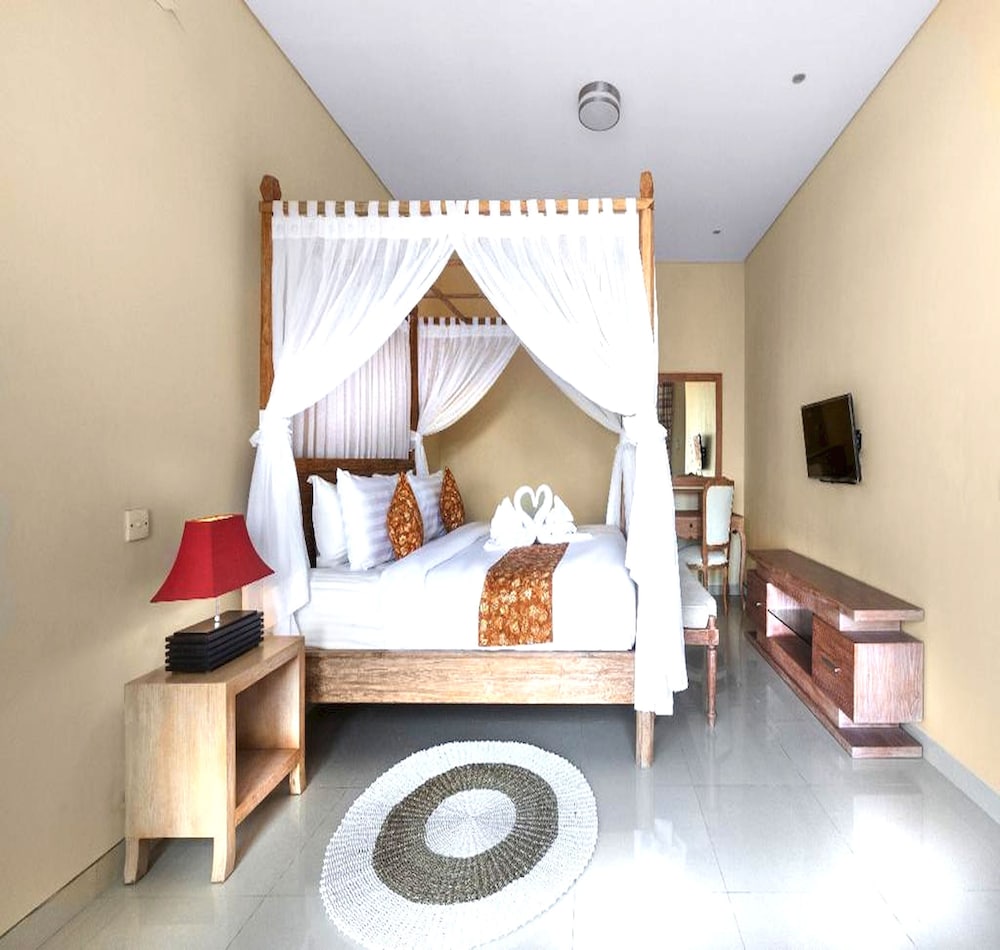 

Verona - Kerobokan - Elegant 6 Bedrooms Luxury Villa Near Pandawa Beach