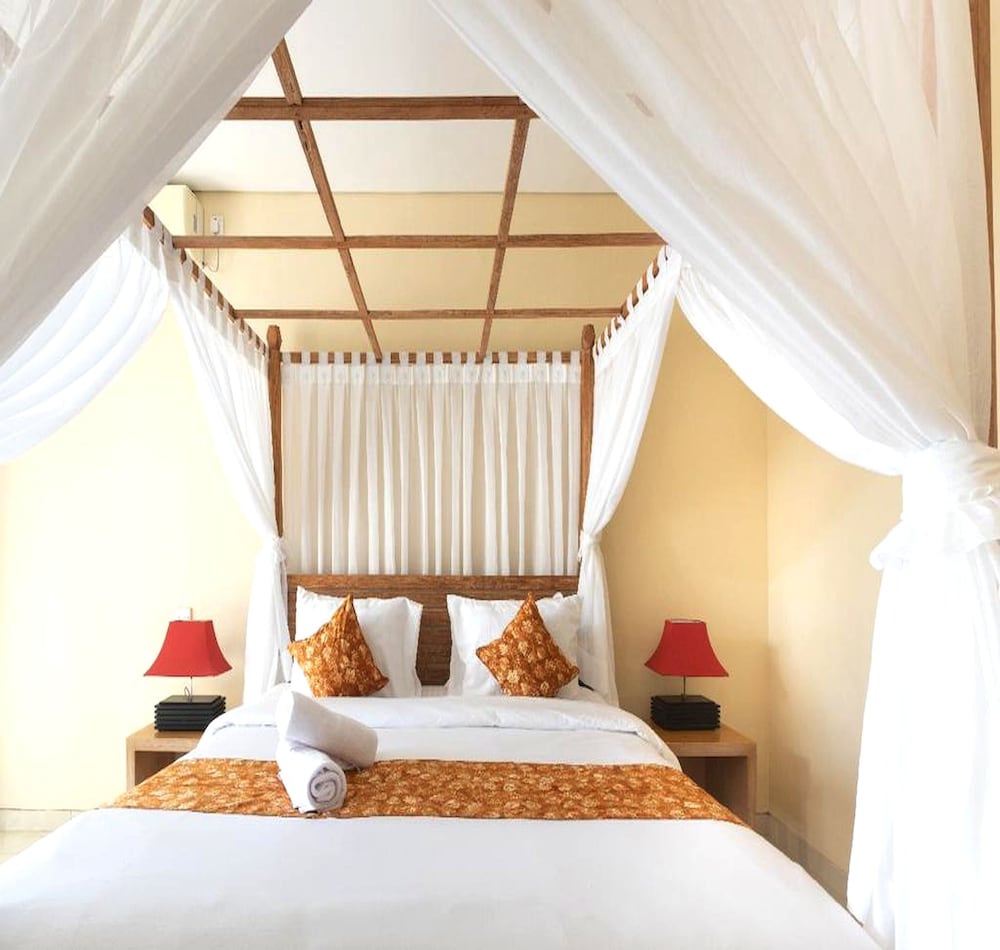 

Roma - Canggu - Elegant 6 Bedrooms Luxury Villa Near Pandawa Beach