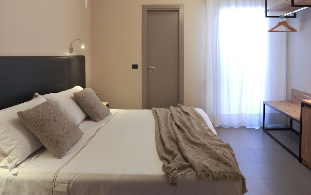 

Milano - Lecce - Hotel Aloisi