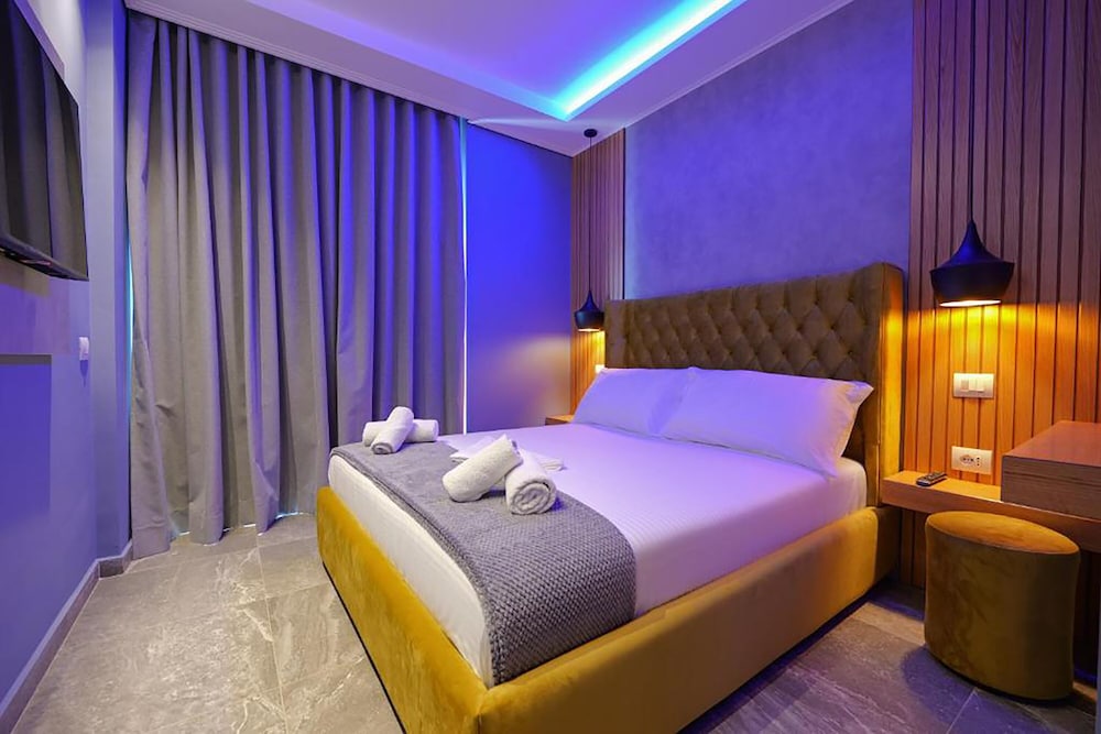 

Catania - Riviera Albanese - Hotel Piramida
