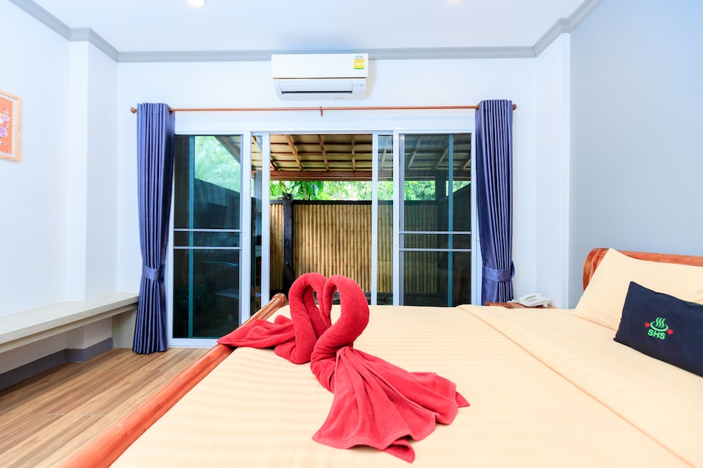 

Catania - Khlong Thom - Saline Hot Spring Resort