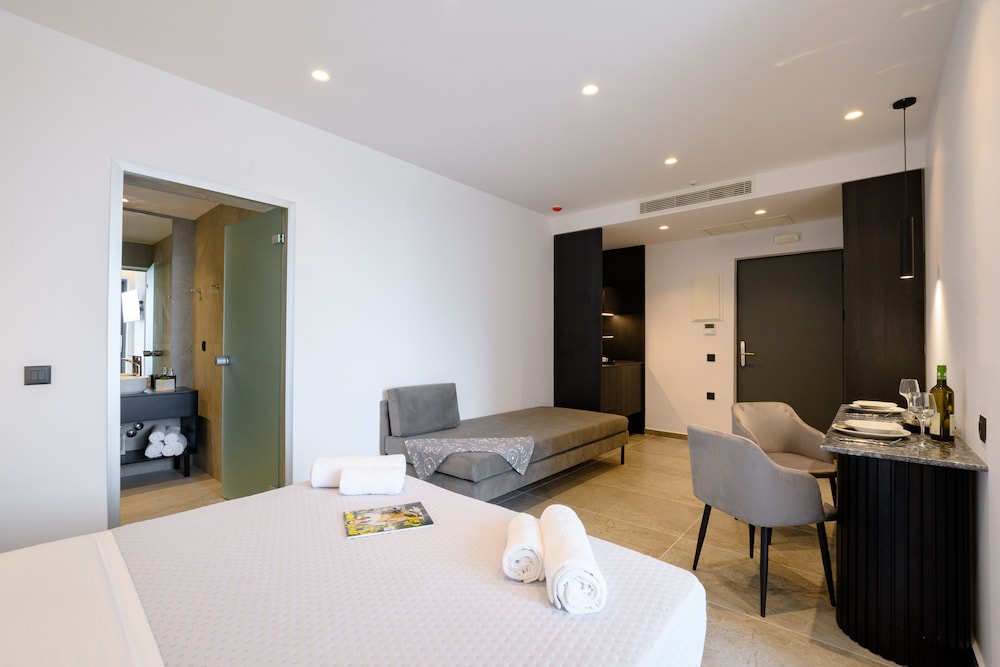 

Verona - Creta, Isole greche - EcoHeaven Suites
