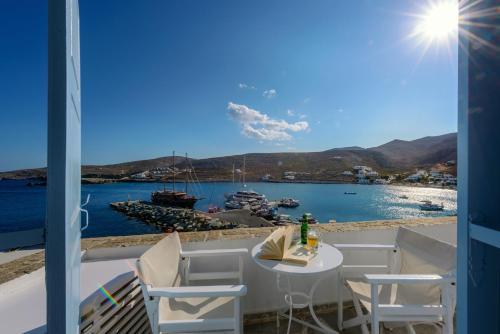 

Milano - Isola di Folegandros - Vardia Bay Studios