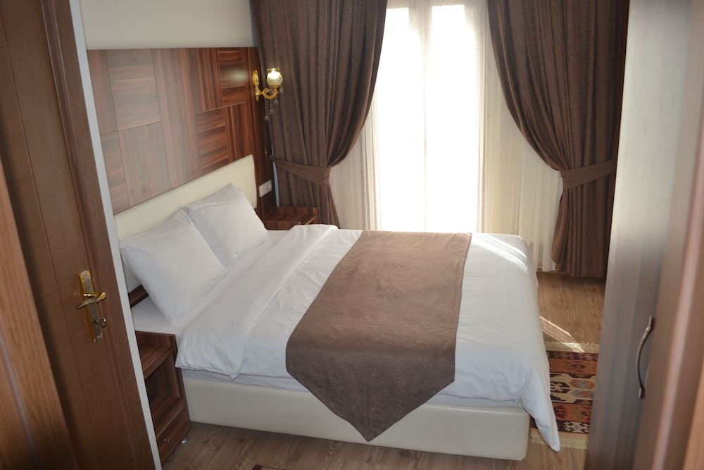 

Bologna - Beyoğlu - New Fatih Hotel