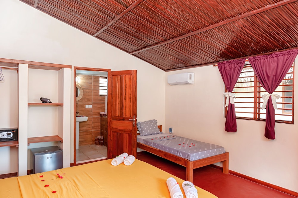 

Milano - Madagascar - BLUE SKY RESORT