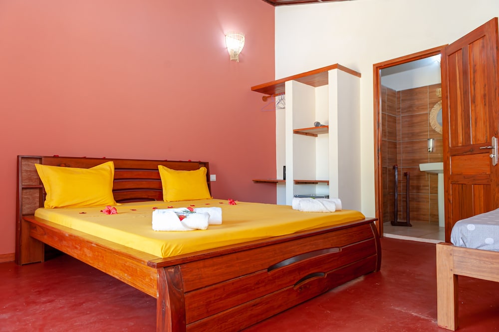 

Roma - Nosy Be - BLUE SKY RESORT