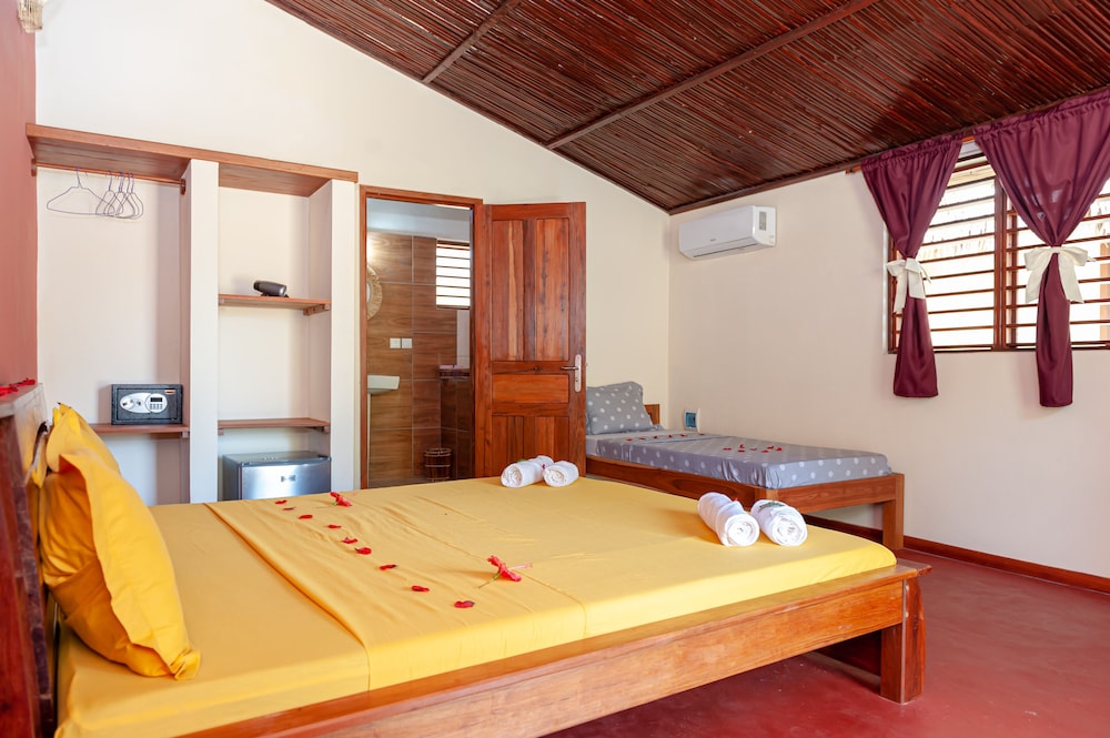 

Roma - Nosy Be - BLUE SKY RESORT