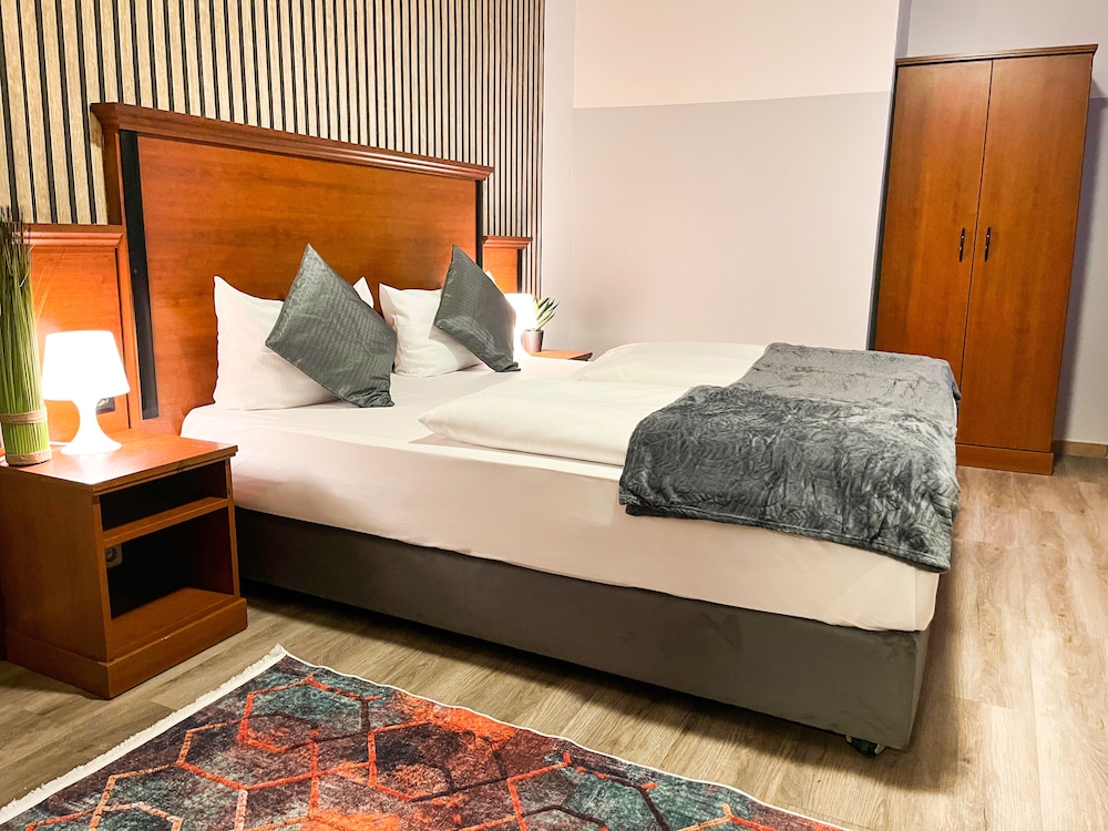 

Pescara - Francoforte sul Meno - City Hotel West